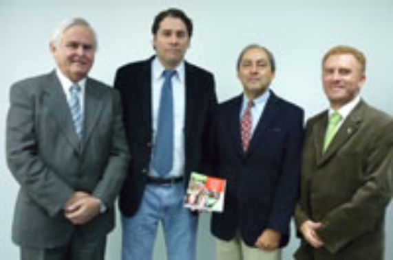 Los autores destacaron la existencia del Fondo Juvenal Hernández, el que permitió socializar las investigaciones de académicos de la Facultad de Ciencias Veterinarias y Pecuarias.