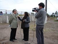 Decano es entrevistado por el equipo periodístico del Canal de la Pintana