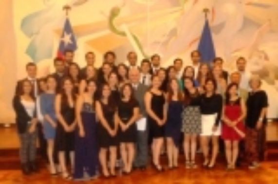 La Ceremonia se realizó en el Salón de Honor de la Casa Central de la Universidad de Chile, el día viernes 1 de diciembre.